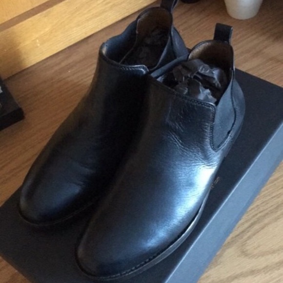 Sutro Shoes - Black booties - real leather!